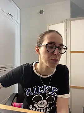 MartiniiSelenna online show from June 17, 2026, 5:51 am