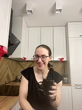 Snapshot of MartiniiSelenna chatting on February 27, 2026, 6:57 am MartiniiSelenna online show from February 27, 2026, 6:57 am