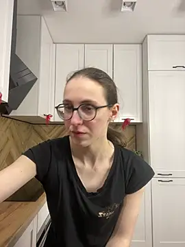MartiniiSelenna online show from April 22, 2026, 5:58 am