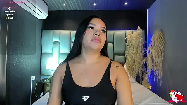 MarianaGarciaa   online show from June 19, 2026, 7:20 pm