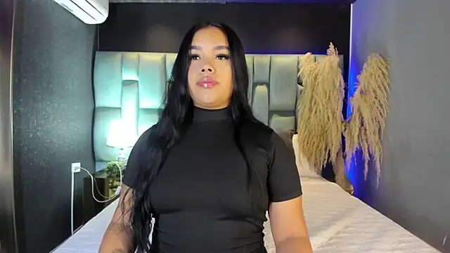MarianaGarciaa   online show from June 15, 2026, 7:02 pm