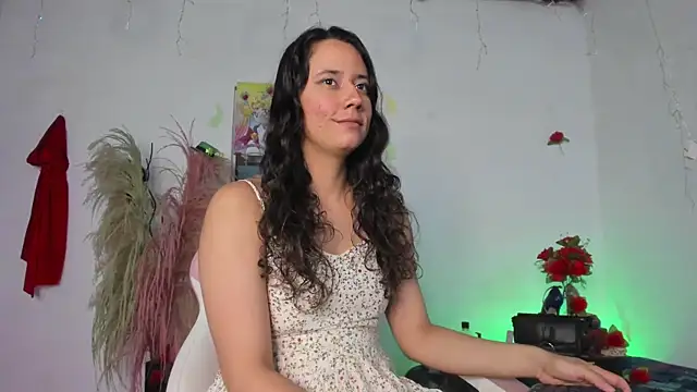 Snapshot of lovely_kitt chatting on July 27, 2026, 11:56 pm lovely kitt online show from July 27, 2026, 11:56 pm