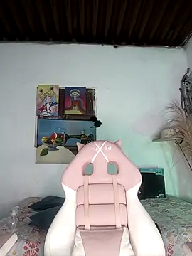 Snapshot of lovely_kitt chatting on March 19, 2026, 2:44 am lovely kitt online show from March 19, 2026, 2:44 am