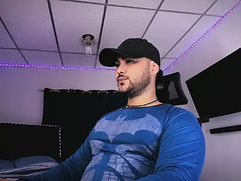 Sebas-hott online show from February 2, 2026, 9:14 pm