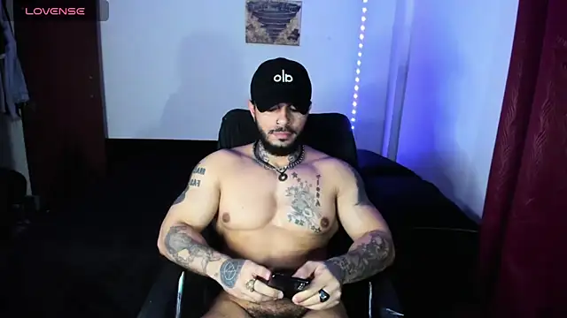 Snapshot of Van_Velckan chatting on November 3, 2025, 12:05 am Van Velckan online show from November 3, 2025, 12:05 am