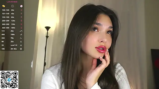 LoraAtcher online show from September 13, 2025, 8:53 pm
