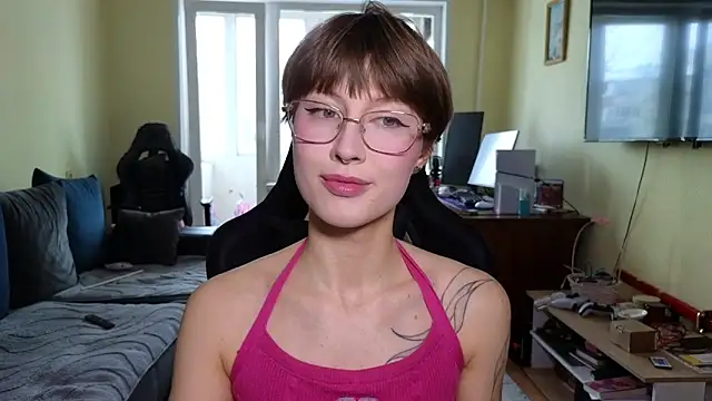 Snapshot of MalvinaBlum chatting on March 19, 2026, 4:56 am MalvinaBlum online show from March 19, 2026, 4:56 am