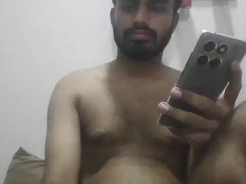 aditya2004  online show from May 18, 2026, 1:16 pm