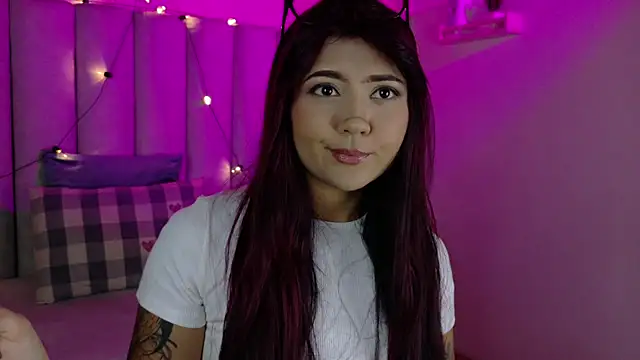 Snapshot of alaia-rogers chatting on November 7, 2025, 11:37 am alaia-rogers online show from November 7, 2025, 11:37 am