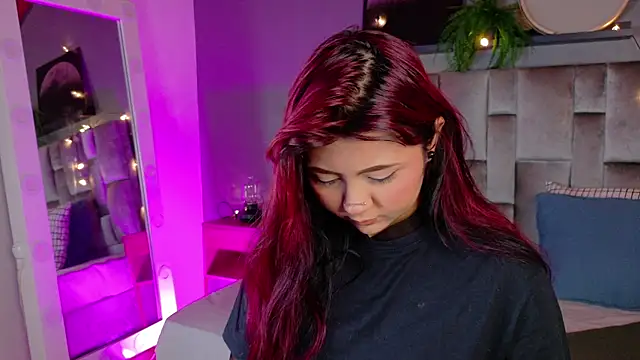 Snapshot of alaia-rogers chatting on October 28, 2025, 12:04 pm alaia-rogers online show from October 28, 2025, 12:04 pm