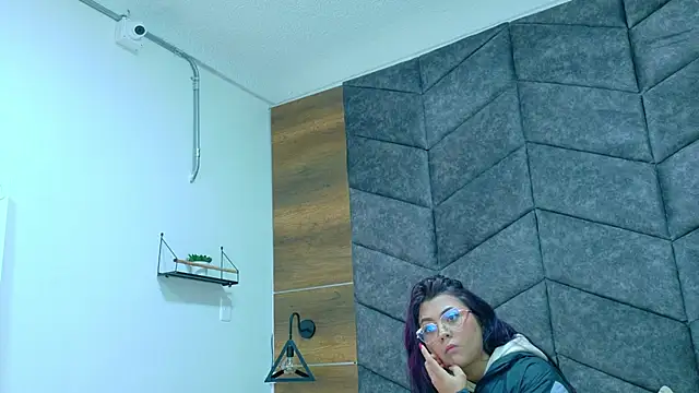 alaia-rogers online show from February 2, 2026, 11:42 am