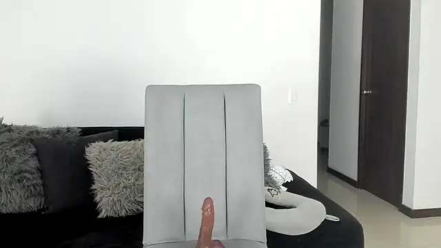 Snapshot of angelturned001 chatting on March 9, 2025, 12:00 am angelturned001 online show from March 9, 2025, 12:00 am