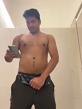 bourne2004 online show from October 12, 2025, 10:55 pm