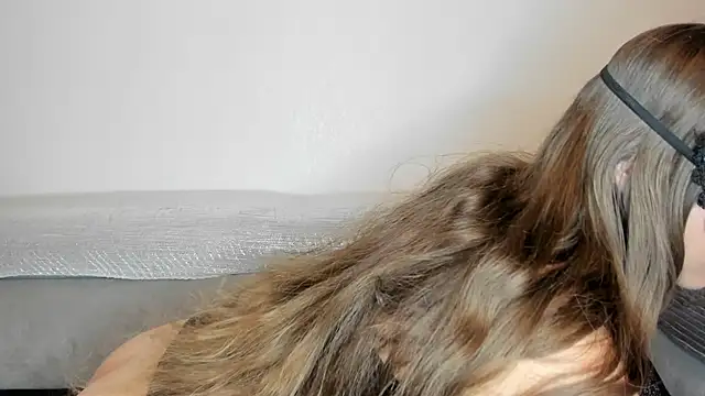 Mlleeffy online show from October 18, 2025, 9:06 pm