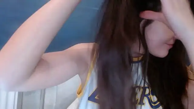 AliceTailor online show from October 15, 2025, 3:09 pm