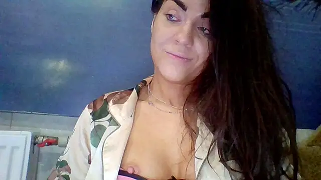 AliceTailor online show from July 5, 2026, 5:47 am