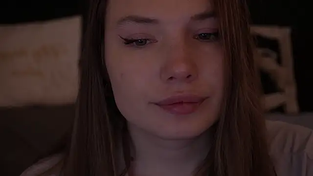 Snapshot of IceDanielles chatting on November 23, 2025, 1:32 pm IceDanielles online show from November 23, 2025, 1:32 pm