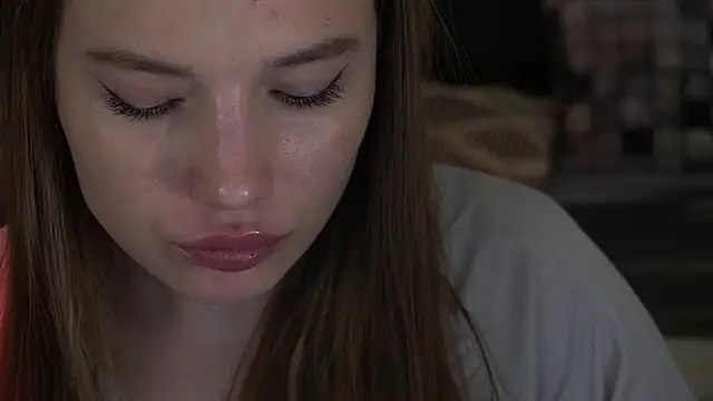 Snapshot of IceDanielles chatting on November 8, 2025, 1:36 pm IceDanielles online show from November 8, 2025, 1:36 pm