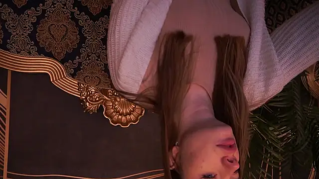 Snapshot of IceDanielles chatting on November 25, 2025, 1:33 pm IceDanielles online show from November 25, 2025, 1:33 pm