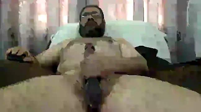 Snapshot of largepanny chatting on February 2, 2025, 12:35 pm largepanny online show from February 2, 2025, 12:35 pm