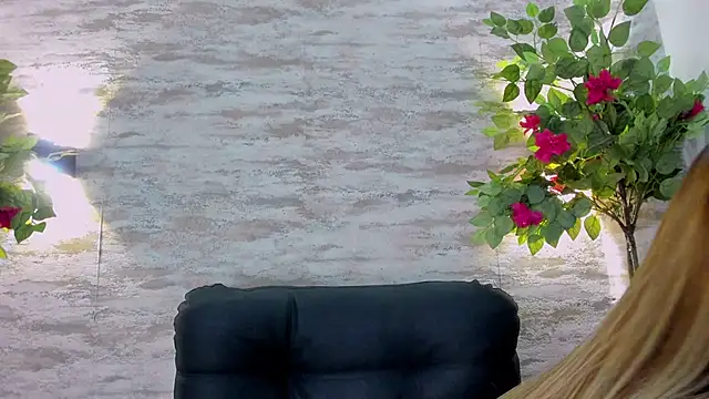 Snapshot of Celeste_Mcs_ chatting on October 25, 2025, 3:38 am Celeste Mcs online show from October 25, 2025, 3:38 am