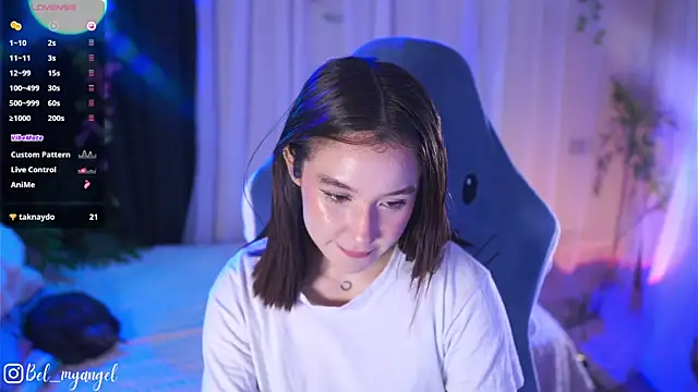 Snapshot of Bella-Franco chatting on May 5, 2026, 5:49 pm Bella-Franco online show from May 5, 2026, 5:49 pm