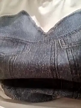 ZUCAAT online show from November 9, 2025, 9:52 pm