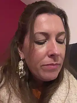 Lwhite1 online show from November 9, 2025, 5:06 pm