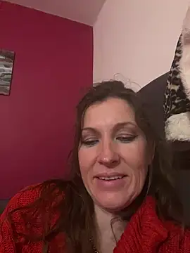 Snapshot of Lwhite1 chatting on June 9, 2026, 10:22 pm Lwhite1 online show from June 9, 2026, 10:22 pm