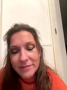 Lwhite1 online show from November 4, 2025, 5:06 pm