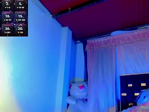 Snapshot of KayleighDreams_ chatting on October 13, 2025, 9:44 am KayleighDreams online show from October 13, 2025, 9:44 am