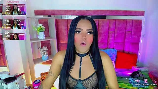Snapshot of KayleighDreams_ chatting on July 7, 2026, 7:23 am KayleighDreams online show from July 7, 2026, 7:23 am