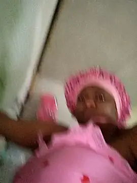 Snapshot of CocoBootyyy chatting on November 16, 2025, 8:24 pm CocoBootyyy online show from November 16, 2025, 8:24 pm