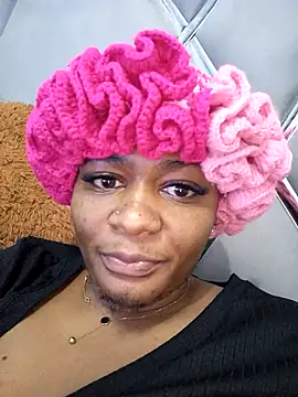 Snapshot of CocoBootyyy chatting on November 4, 2025, 7:50 pm CocoBootyyy online show from November 4, 2025, 7:50 pm