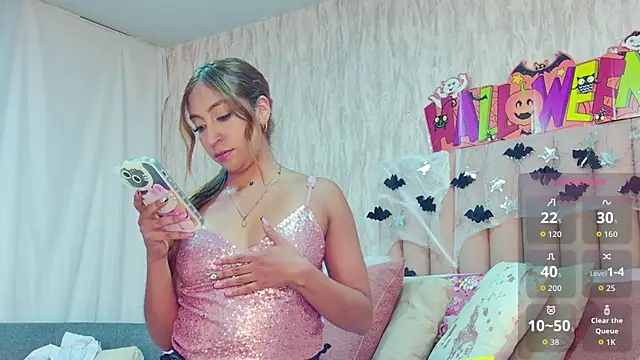 Snapshot of emily_parkerr chatting on October 29, 2025, 10:31 pm emily parkerr online show from October 29, 2025, 10:31 pm