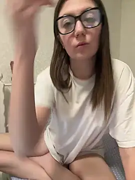 BeatriceTender online show from February 13, 2025, 6:05 pm