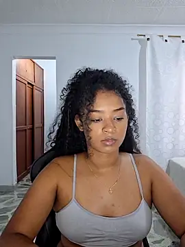 Snapshot of avellanatammy chatting on June 18, 2026, 9:42 pm avellanatammy online show from June 18, 2026, 9:42 pm