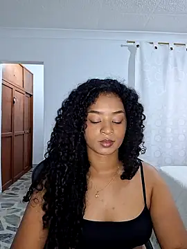 Snapshot of avellanatammy chatting on June 17, 2026, 9:25 pm avellanatammy online show from June 17, 2026, 9:25 pm