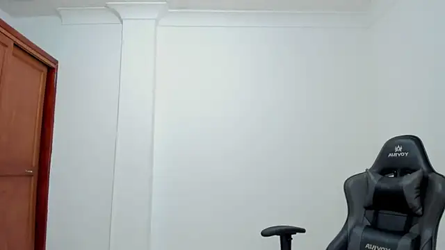 Snapshot of avellanatammy chatting on November 23, 2025, 2:32 am avellanatammy online show from November 23, 2025, 2:32 am