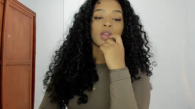 Snapshot of avellanatammy chatting on October 15, 2025, 7:38 am avellanatammy online show from October 15, 2025, 7:38 am