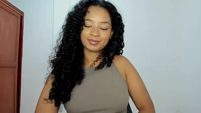 Snapshot of avellanatammy chatting on December 16, 2025, 12:26 am avellanatammy online show from December 16, 2025, 12:26 am