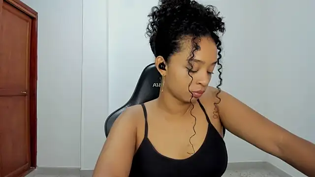 Snapshot of avellanatammy chatting on November 20, 2025, 2:12 am avellanatammy online show from November 20, 2025, 2:12 am