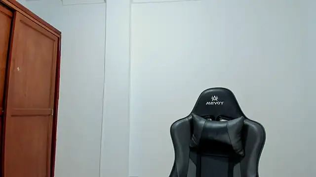 Snapshot of avellanatammy chatting on December 5, 2025, 1:49 am avellanatammy online show from December 5, 2025, 1:49 am