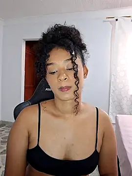 avellanatammy online show from June 24, 2026, 7:11 pm
