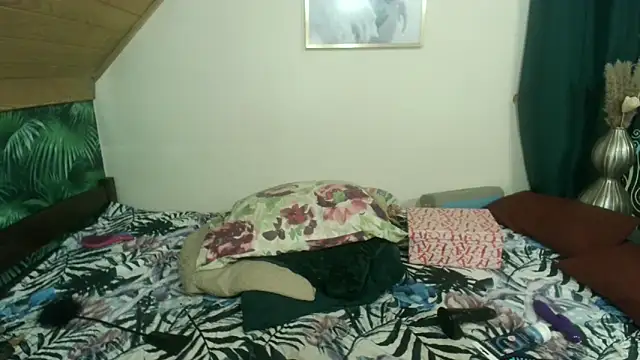 Snapshot of MilfKendra4U chatting on February 21, 2026, 10:12 pm MilfKendra4U online show from February 21, 2026, 10:12 pm