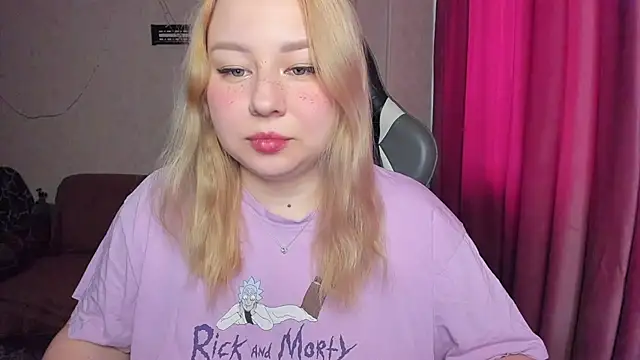 Milafoxxxy online show from November 5, 2025, 8:39 am