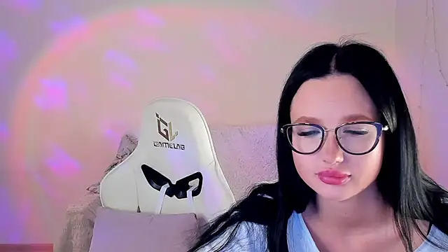 Snapshot of MishkaMe chatting on February 21, 2026, 7:21 am MishkaMe online show from February 21, 2026, 7:21 am