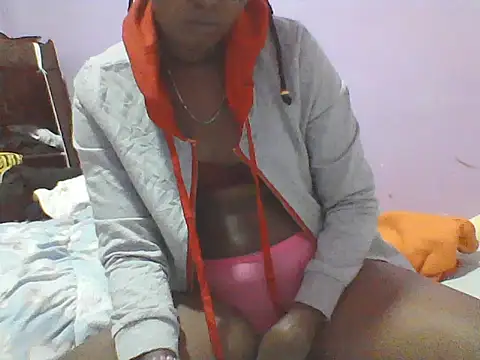 Snapshot of Cute_tamara chatting on November 27, 2025, 9:26 pm Cute tamara online show from November 27, 2025, 9:26 pm