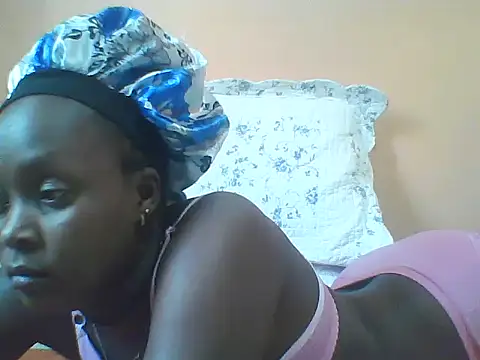 Snapshot of Cute_tamara chatting on November 13, 2025, 8:18 am Cute tamara online show from November 13, 2025, 8:18 am