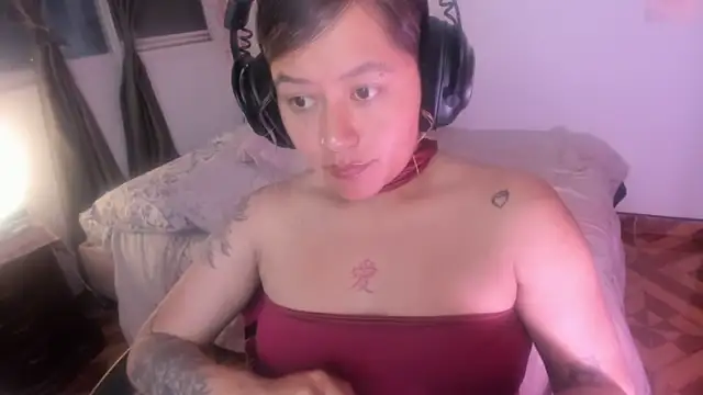 Snapshot of StephaniFox chatting on March 10, 2026, 1:42 am StephaniFox online show from March 10, 2026, 1:42 am